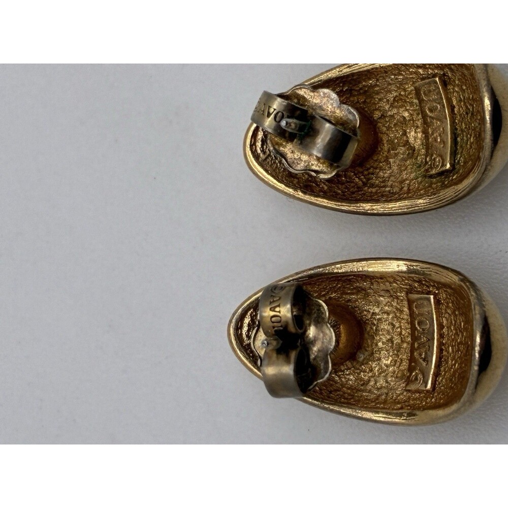 Avon Gold Tone Teardrop Stud Pierced Earrings Signed Huggie Classic VTG - Picture 5 of 9